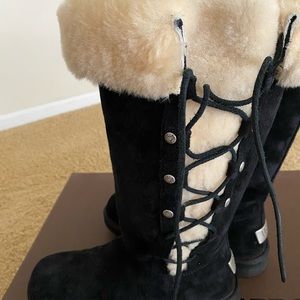 UGG BLACK SUEDE SHEEPSKIN WOMEN'S BOOTS SIZE US 5